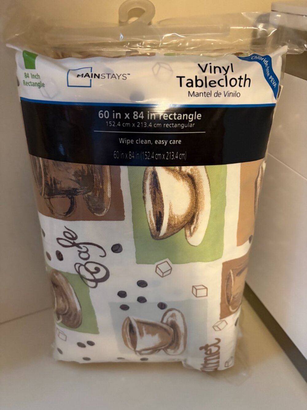 MAINSTAYS VINYL RECTANGLE TABLECLOTH - 60X84 (BRAND NEW)